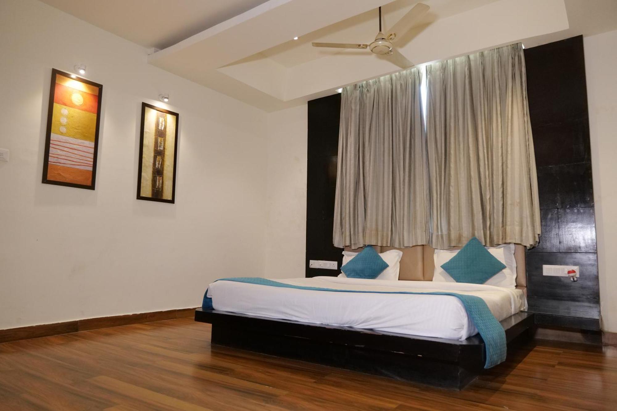 Hotel Anand Castle Kashipur 外观 照片